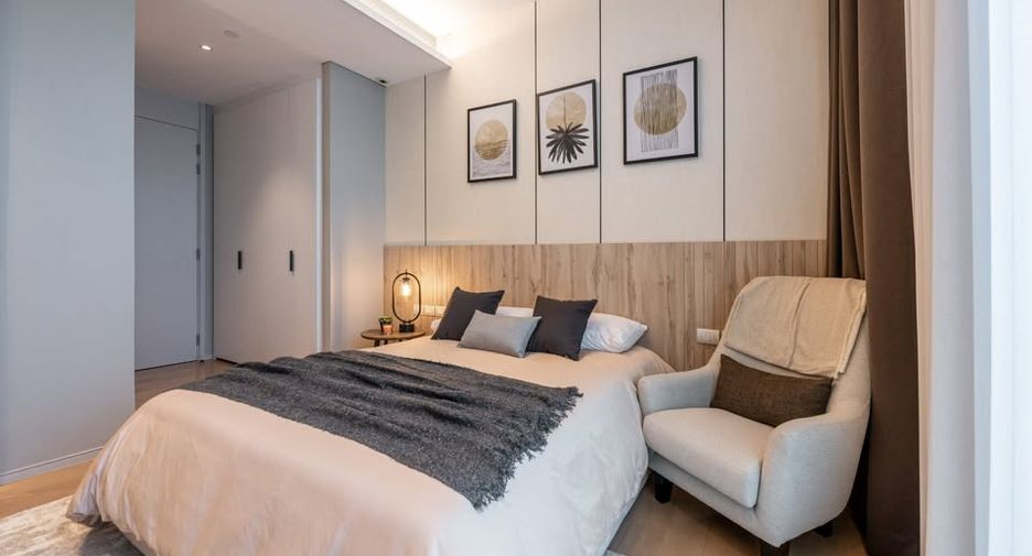 For rent 2 bedrooms apartment in Pathum Wan, Bangkok