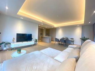For rent 2 bedrooms apartment in Pathum Wan, Bangkok