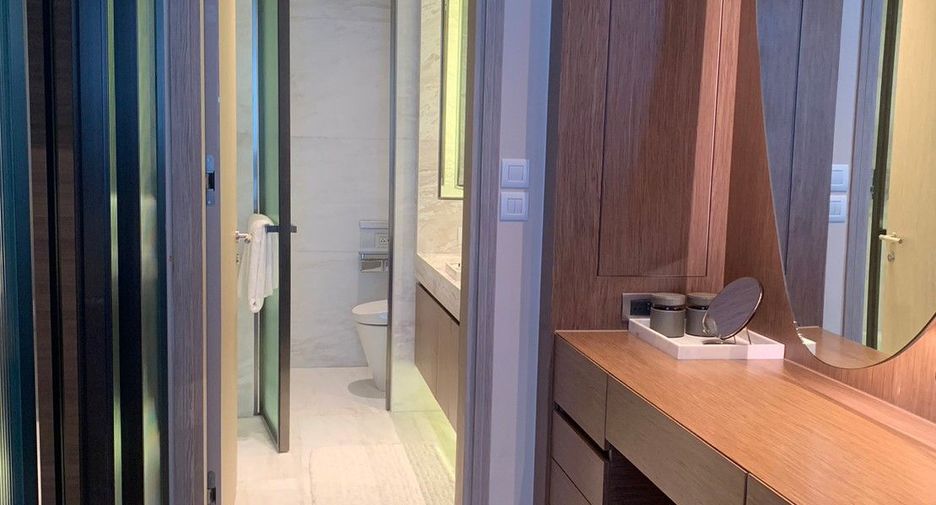 For rent 1 bed apartment in Pathum Wan, Bangkok