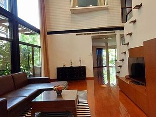 For rent 4 bedrooms apartment in Khlong Toei, Bangkok