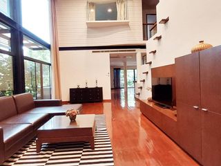 For rent 4 bedrooms apartment in Khlong Toei, Bangkok