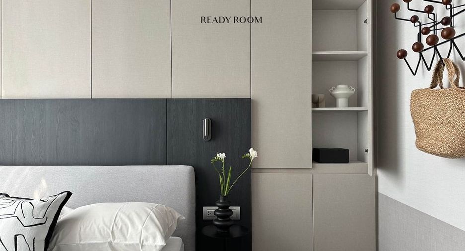 For rent 3 bedrooms apartment in Khlong Toei, Bangkok