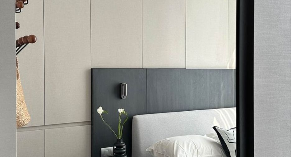 For rent 3 bedrooms apartment in Khlong Toei, Bangkok