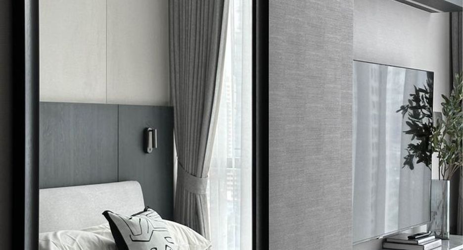For rent 3 bedrooms apartment in Khlong Toei, Bangkok