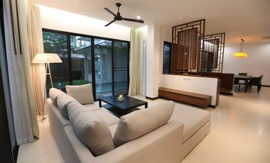 For rent 4 bedrooms house in Watthana, Bangkok