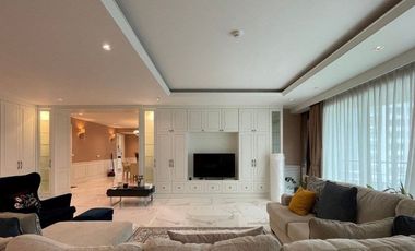 For rent 4 bedrooms apartment in Khlong Toei, Bangkok