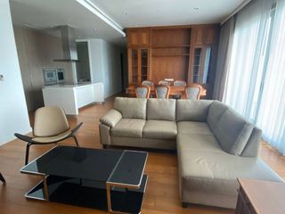 À louer 3 chambres appartement à Pathum Wan, Bangkok
