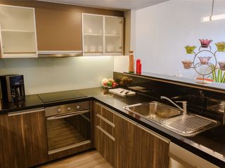 For rent 3 bedrooms apartment in Watthana, Bangkok