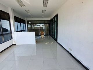For rent 2 bedrooms warehouse in Bang Len, Nakhon Pathom