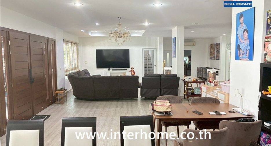 Casa en alquiler y en venta de 6 habitaciones en Khlong Sam Wa, Bangkok