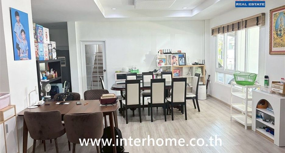 Casa en alquiler y en venta de 6 habitaciones en Khlong Sam Wa, Bangkok