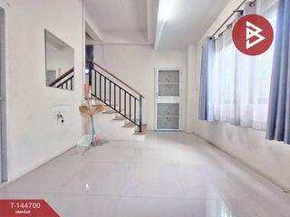 For sale 2 bedrooms retail Space in Sam Phran, Nakhon Pathom