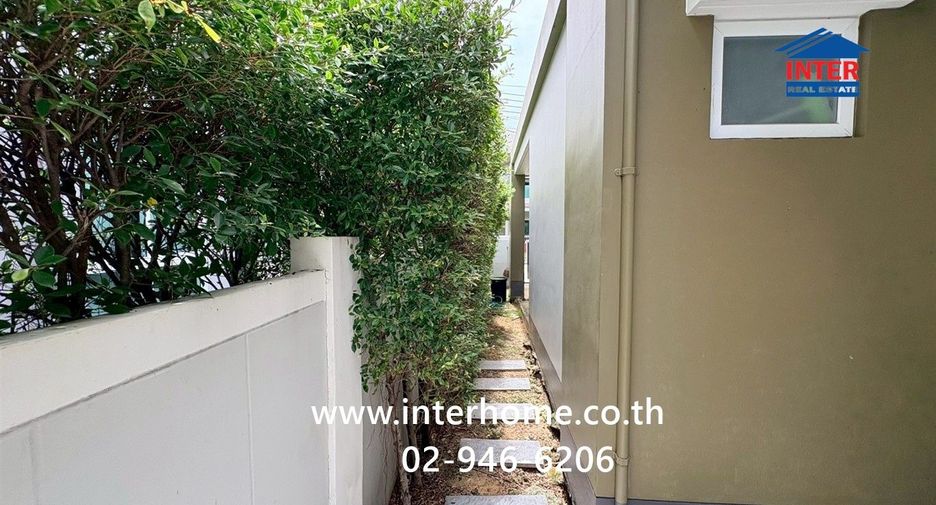 For sale 3 bedrooms house in Mueang Nonthaburi, Nonthaburi