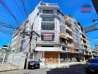 For sale retail Space in Pom Prap Sattru Phai, Bangkok