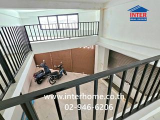 For sale retail Space in Pom Prap Sattru Phai, Bangkok