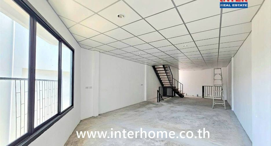For sale retail Space in Pom Prap Sattru Phai, Bangkok