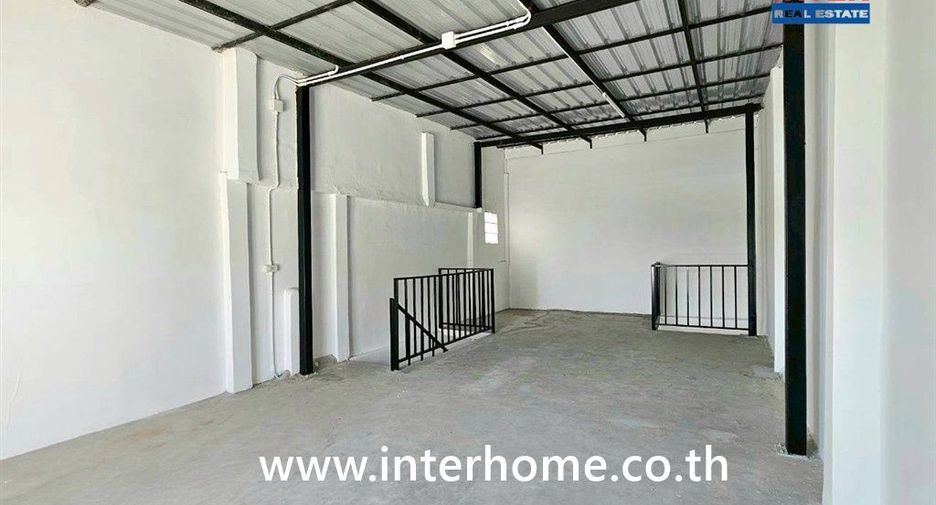 For sale retail Space in Pom Prap Sattru Phai, Bangkok