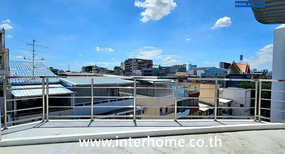 For sale retail Space in Pom Prap Sattru Phai, Bangkok