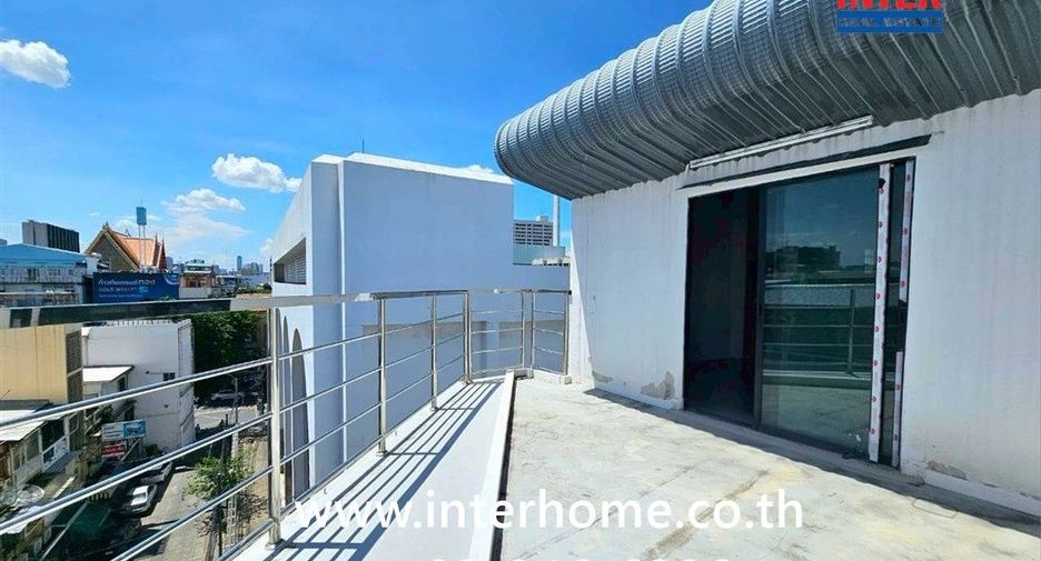 For sale retail Space in Pom Prap Sattru Phai, Bangkok