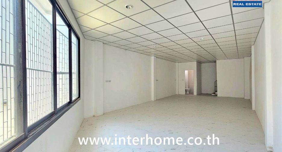 For sale retail Space in Pom Prap Sattru Phai, Bangkok