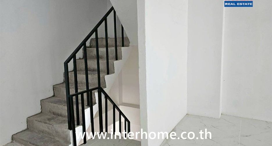For sale retail Space in Pom Prap Sattru Phai, Bangkok