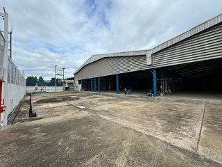 For rent 4 bedrooms warehouse in Mueang Nakhon Pathom, Nakhon Pathom