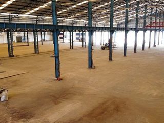 For rent 4 bedrooms warehouse in Mueang Nakhon Pathom, Nakhon Pathom