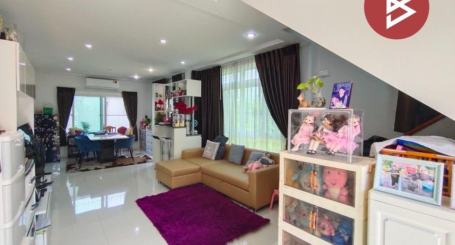 For sale 4 bedrooms house in Lam Luk Ka, Pathum Thani