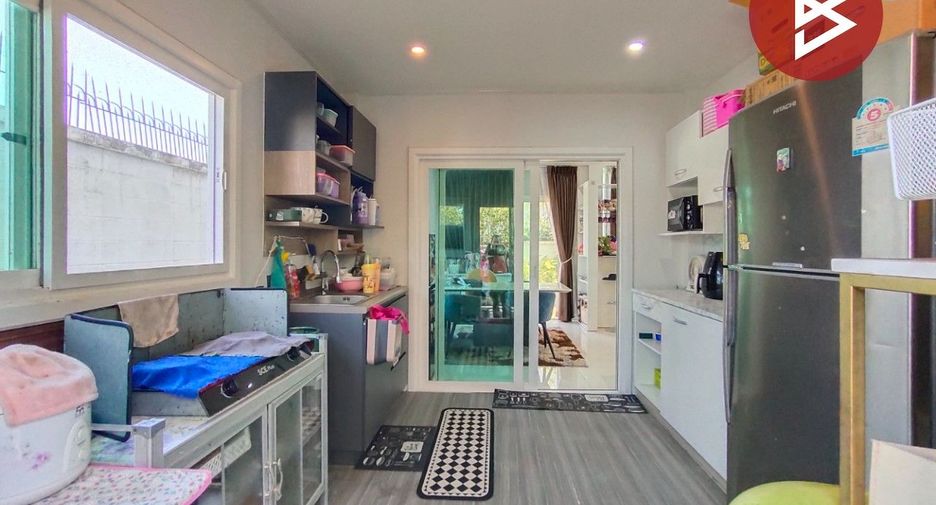For sale 4 bedrooms house in Lam Luk Ka, Pathum Thani