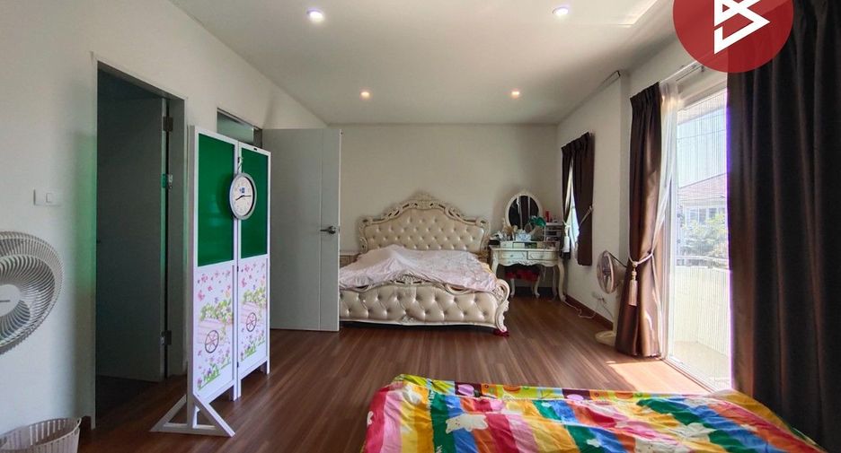 For sale 4 bedrooms house in Lam Luk Ka, Pathum Thani