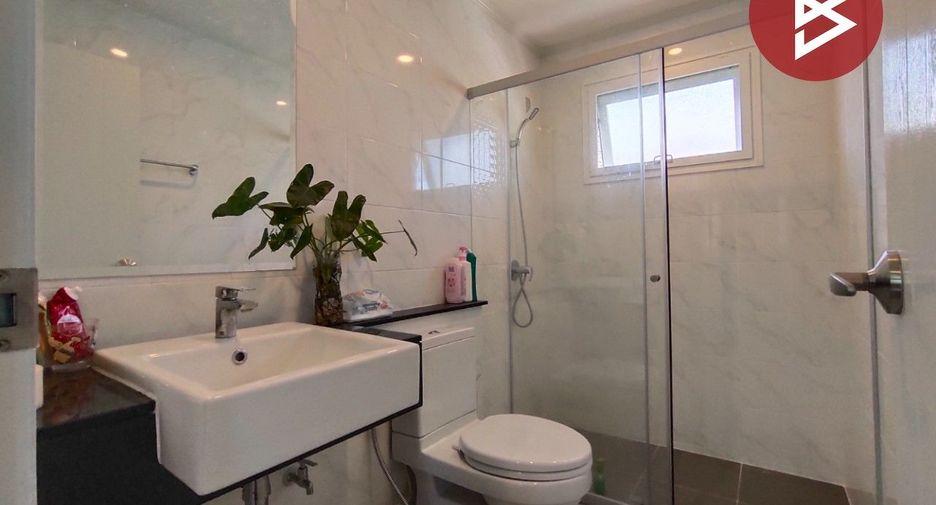 For sale 4 bedrooms house in Lam Luk Ka, Pathum Thani