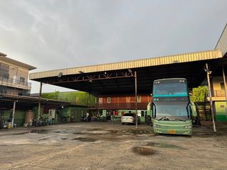 For rent 4 bedrooms warehouse 
