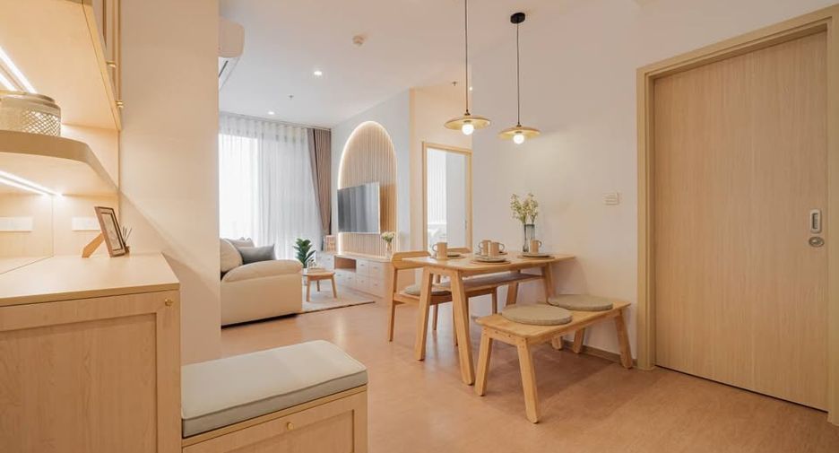 For rent 2 bedrooms condo in Watthana, Bangkok