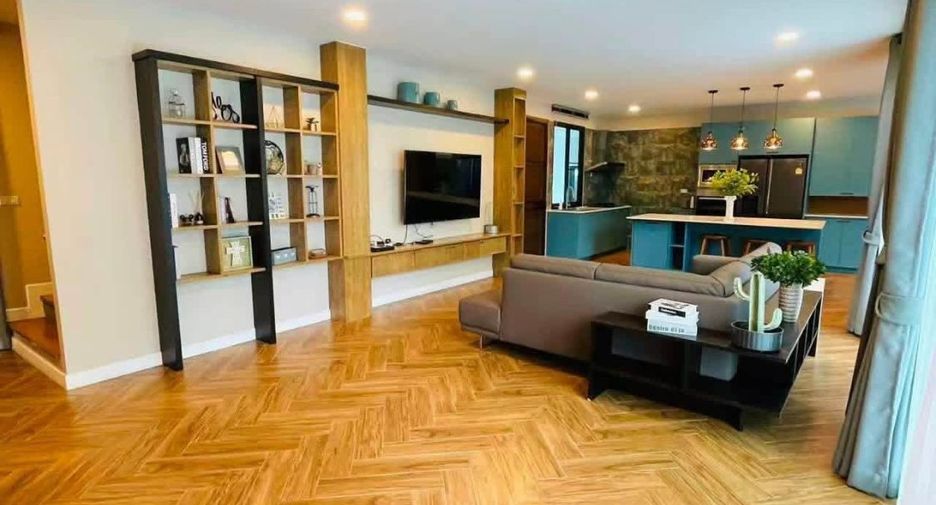 For rent 6 bedrooms house in San Sai, Chiang Mai