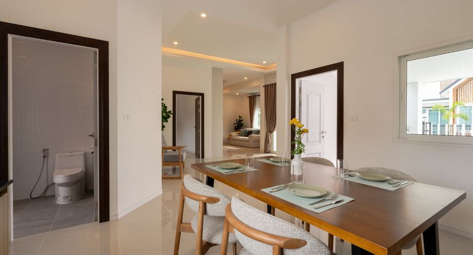 For sale 3 bedrooms villa in Bang Lamung, Chonburi
