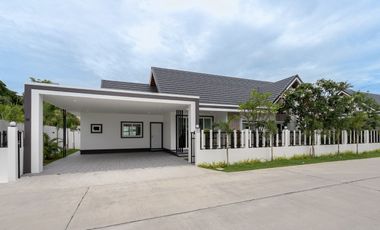 For sale 3 bedrooms villa in Bang Lamung, Chonburi