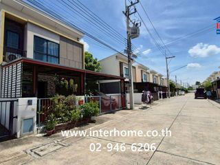 For sale 4 bedrooms townhouse in Khlong Luang, Pathum Thani
