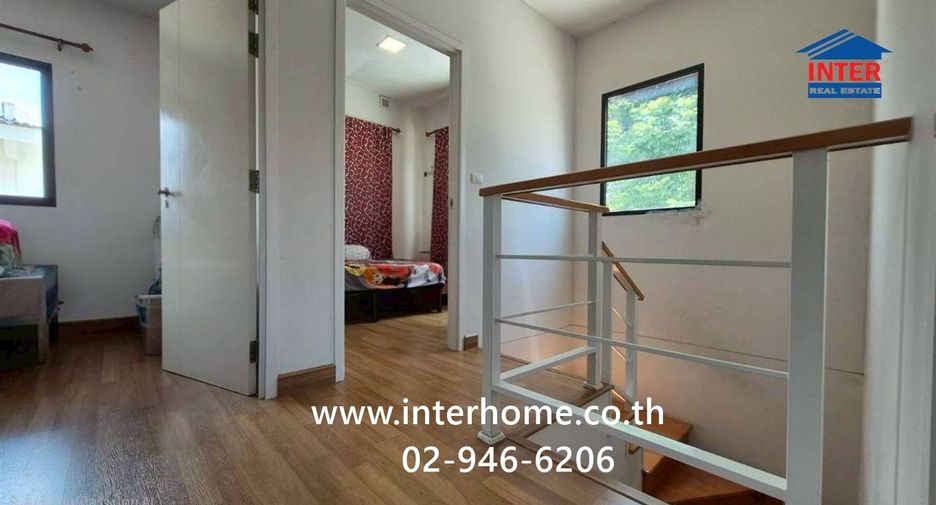 For sale 4 bedrooms townhouse in Khlong Luang, Pathum Thani