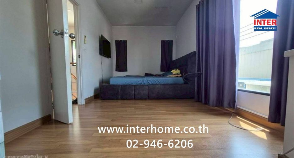 For sale 4 bedrooms townhouse in Khlong Luang, Pathum Thani