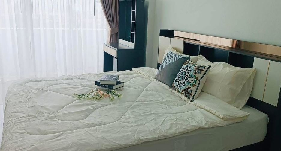For rent 3 bedrooms condo in Jomtien, Pattaya