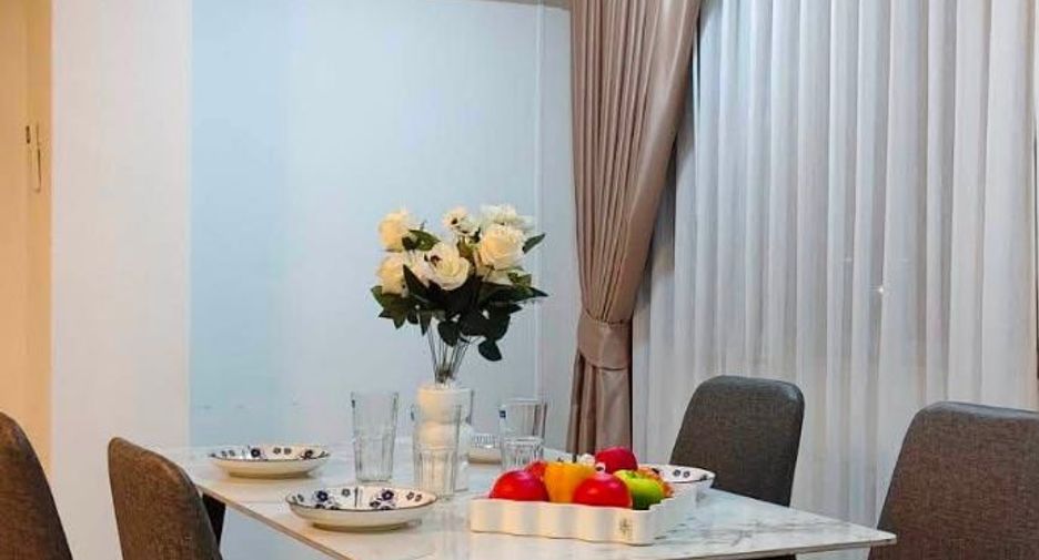 For rent 3 bedrooms condo in Jomtien, Pattaya