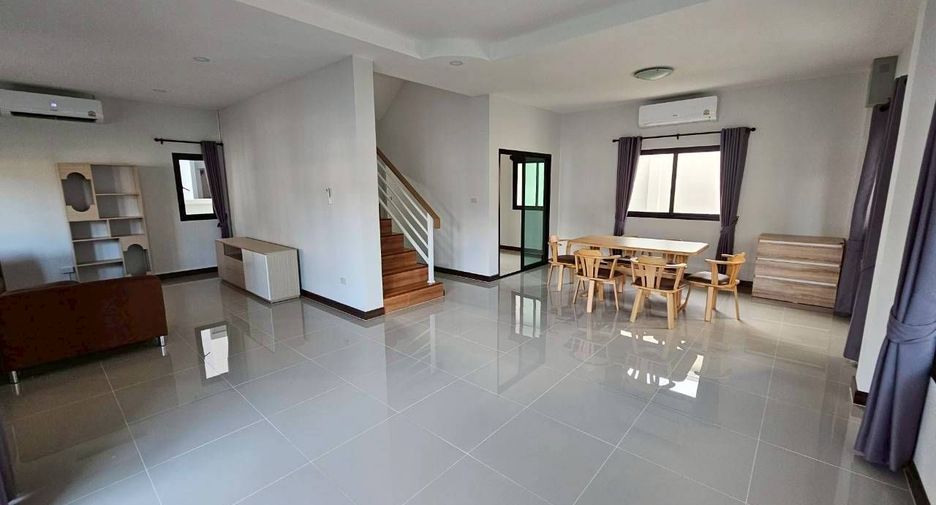 À louer 3 chambres maison à Saraphi, Chiang Mai