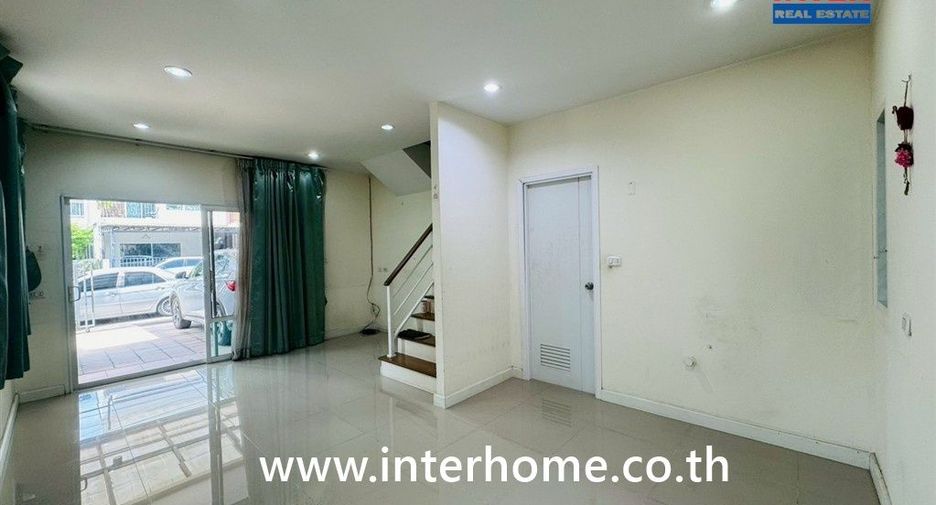 Reihenhaus zum Kauf mit 3 Zimmer in Suan Luang, Bangkok