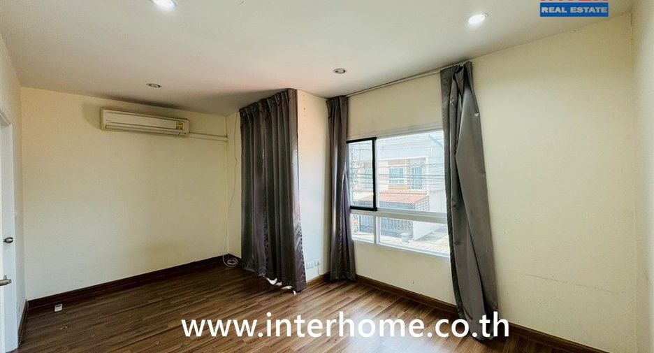Reihenhaus zum Kauf mit 3 Zimmer in Suan Luang, Bangkok