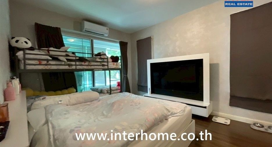 Haus zum Kauf mit 4 Zimmer in Khlong Sam Wa, Bangkok