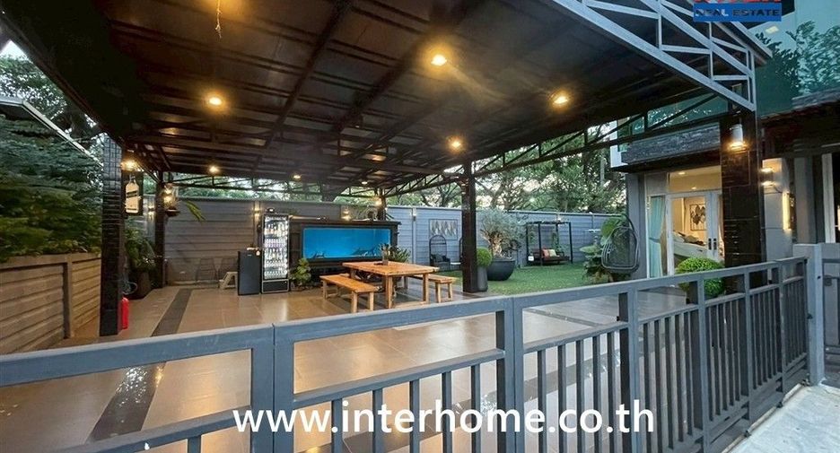 Haus zum Kauf mit 4 Zimmer in Khlong Sam Wa, Bangkok
