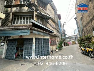 For sale 3 bedrooms retail Space in Khlong San, Bangkok