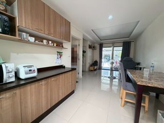 For sale 4 bedrooms townhouse in Mueang Samut Sakhon, Samut Sakhon