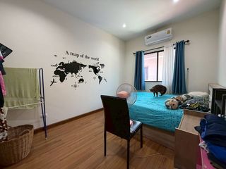 For sale 4 bedrooms townhouse in Mueang Samut Sakhon, Samut Sakhon