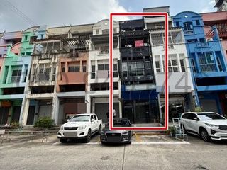 For rent 10 bedrooms retail Space in Khan Na Yao, Bangkok